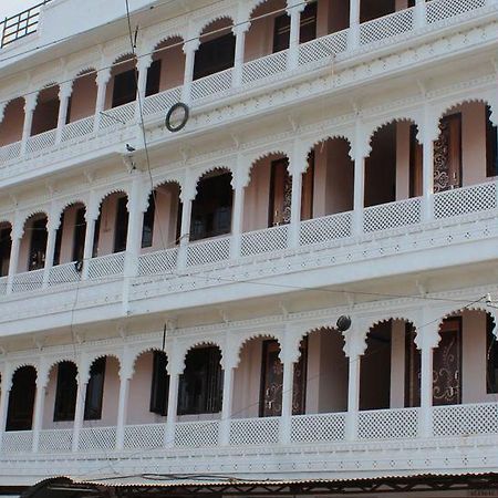 Choudhary Guest House Udaipur Extérieur photo