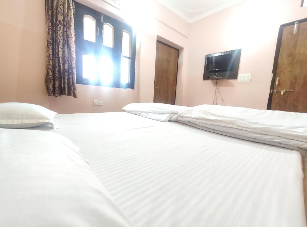 Choudhary Guest House Udaipur Extérieur photo